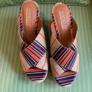 NIB Martha Stewart "Woodside" Wedges by Aerosole Sz. 8.5